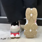 کتونی زنانه نیوبالانس ۹۰۶۰ کرم صورتی