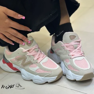 کتونی زنانه نیوبالانس ۹۰۶۰ کرم صورتی
