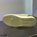 کتونی زنانه نایک ترویس سبز ماچا - تصویر 4