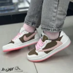 کتونی زنانه نایک ترویس صورتی قهوه ای - تصویر 3