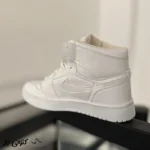 کتونی زنانه نایک جردن ۱ ساقدار سفید - تصویر 4