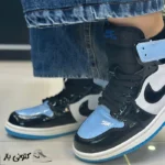 کتونی زنانه نایک جردن ۱ ساقدار ورنی مشکی آبی - تصویر 2