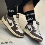 کتونی زنانه نایک جردن ۱ سفید قهوه ای - تصویر 2