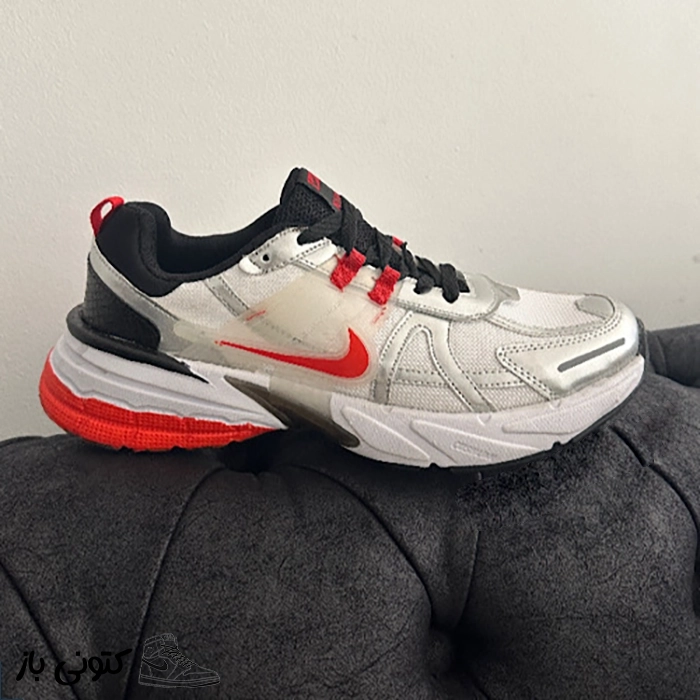 کتونی مردانه نایک V2krun سفید نارنجی 2 کتونی مردانه نایک V2krun سفید نارنجی - تصویر 1