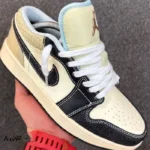 کتونی خارجی مردانه نایکی مدل ایر جردن شیری مشکی NIKE AIR JORDAN 1 LOW COCONUT MILK BLACK - تصویر 3