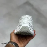 کتونی خارجی زنانه نیوبالانس 740 سفید سیلور متالیک New Balance 740 - تصویر 4