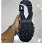 کتونی خارجی یونیسکس نایک اینیشیتور نقره‌ای خاکستری مشکی سفید Nike Initiator Anthracite Metallic Cool Grey IB3083-001 - تصویر 4
