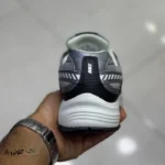 کتونی خارجی یونیسکس نایک اینیشیتور نقره‌ای خاکستری مشکی سفید Nike Initiator Anthracite Metallic Cool Grey IB3083-001 - تصویر 3