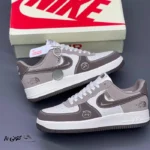 کتونی خارجی مردانه نایک ایرفورس وان نورث فیس موکا سفید Nike Air Force 1 The North Face Mocha - تصویر 3