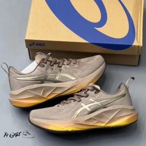 کتونی خارجی مردانه اسیکس نوابلاست 5 خاکی طلایی لوکس ASICS Novablast 5 Luxe Taupe Grey